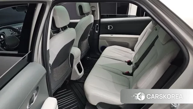 Hyundai Ionic 5 2023 Песочный из Кореи, фото 3