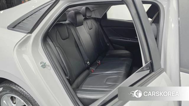 Hyundai Avante (CN7) 2020 Серебристо-серый из Кореи, фото 3
