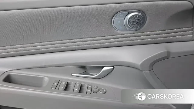 Hyundai The New Avante (CN7) 2023 Белый из Кореи, фото 3