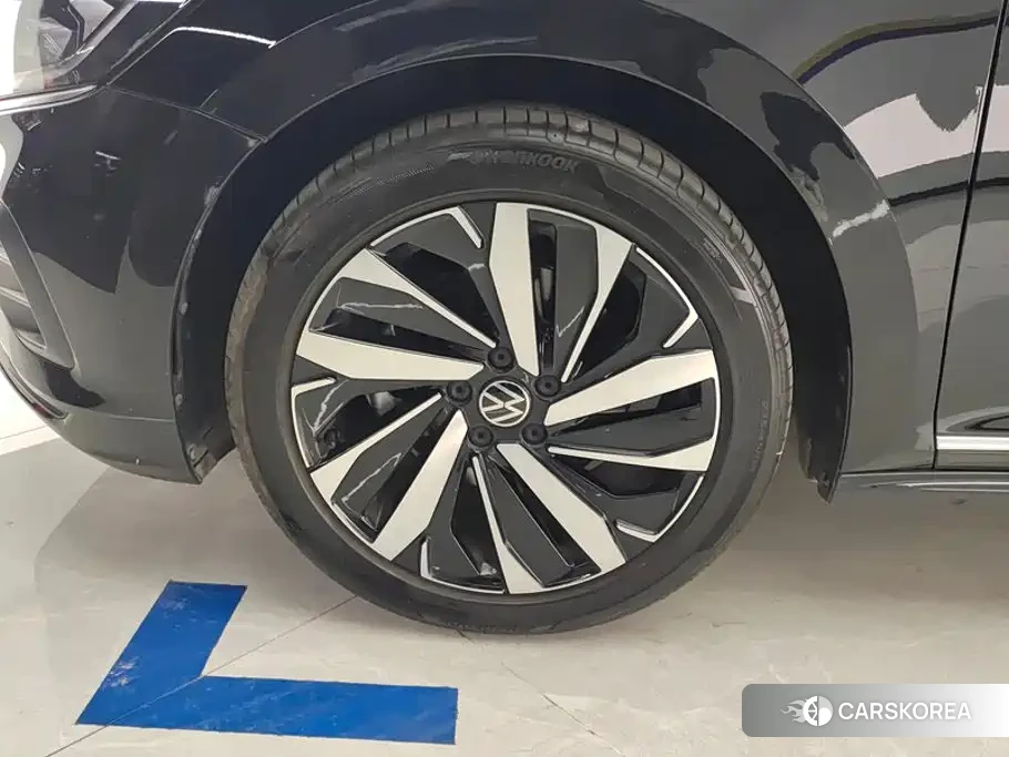 Volkswagen Passat 2025 Черный из Китая, фото 3