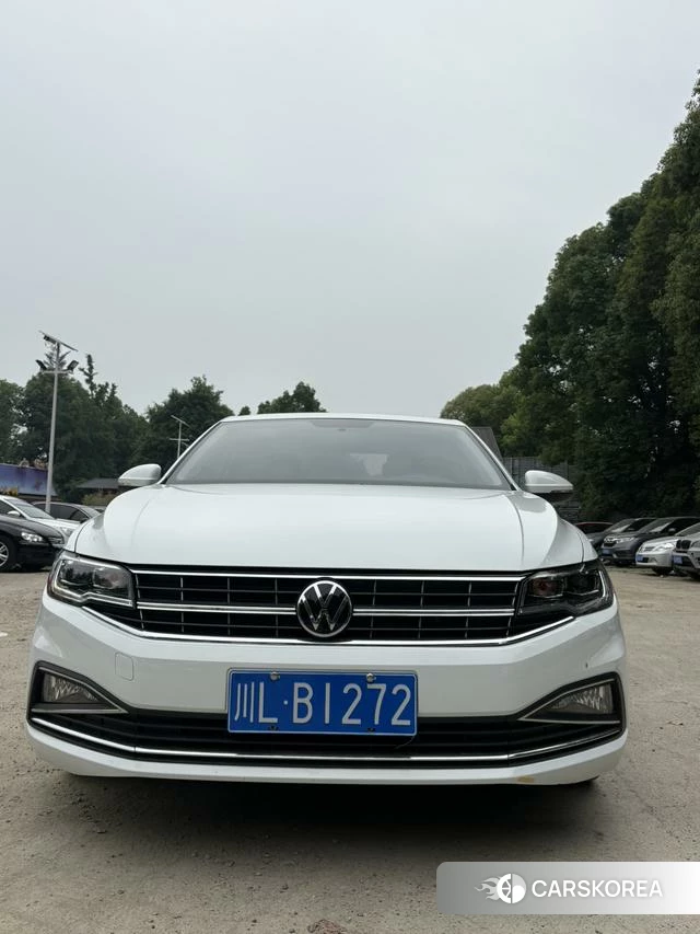 Volkswagen Bora 2021 Белый из Китая, фото 3