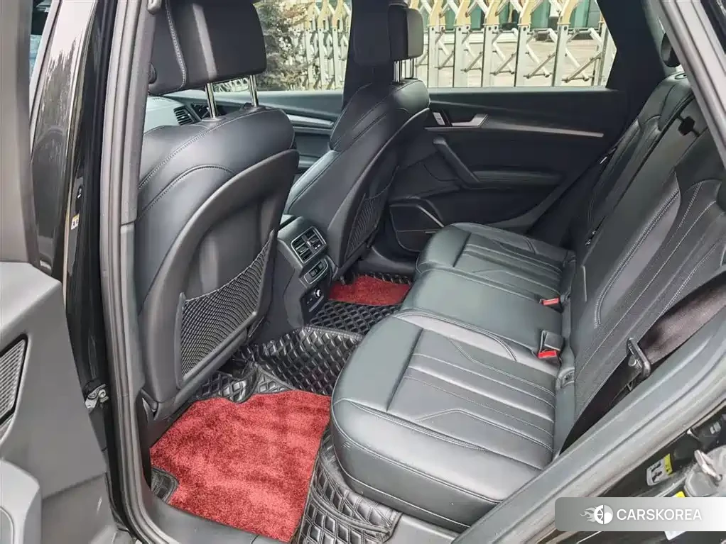 Audi Q5L 2024 Черный из Китая, фото 3