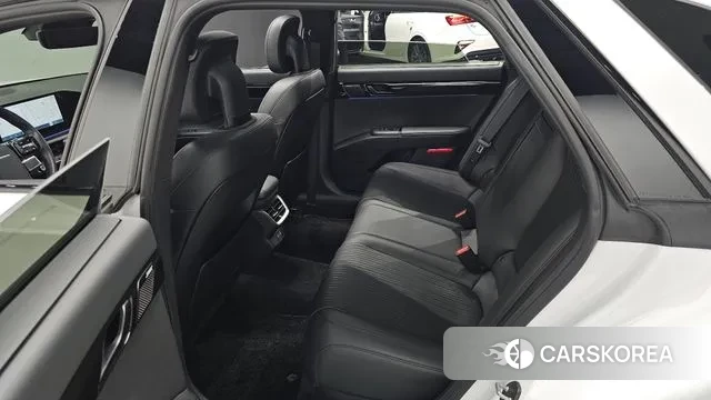 Hyundai Grandeur (GN7) 2023 Белый из Кореи, фото 3