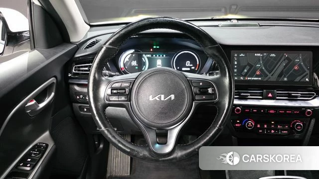 Kia Niro Plus 2022 Белый из Кореи, фото 3