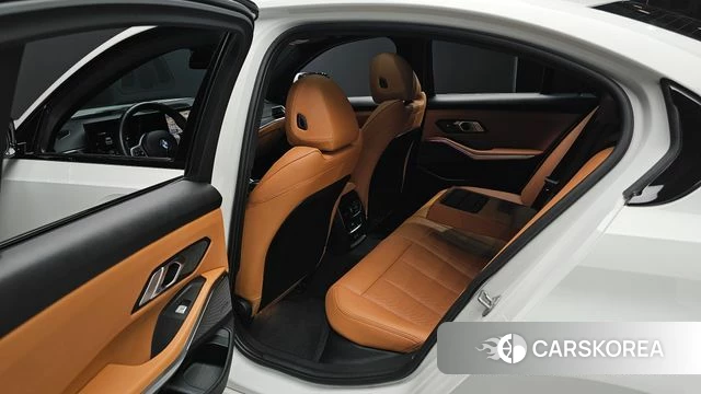BMW 3 Series (G20) 2024 Белый из Кореи, фото 3