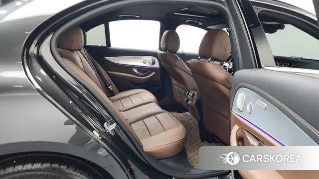 Mercedes-Benz E-Class W213 2021 Серый из Кореи, фото 3