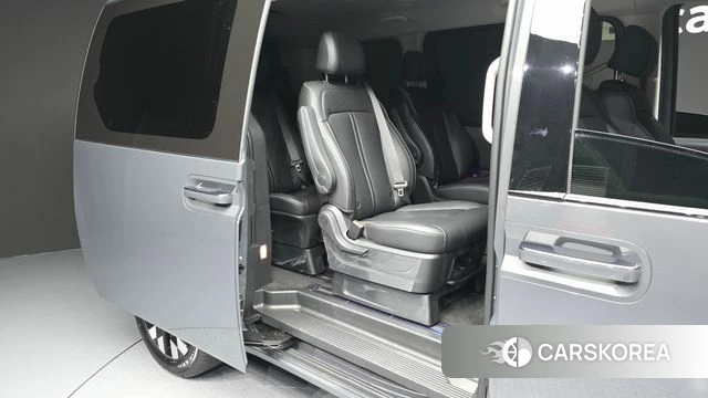 Hyundai Staria 2025 Серый из Кореи, фото 3