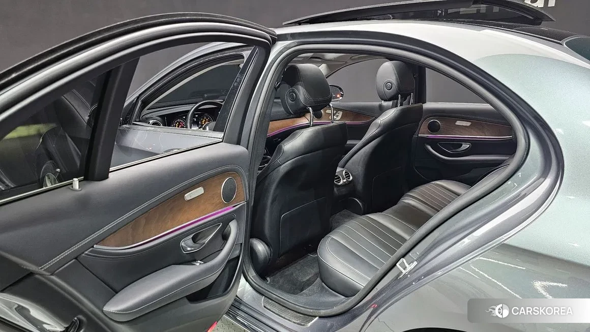 Mercedes-Benz E-Class W213 id 1887329 из Кореи 3