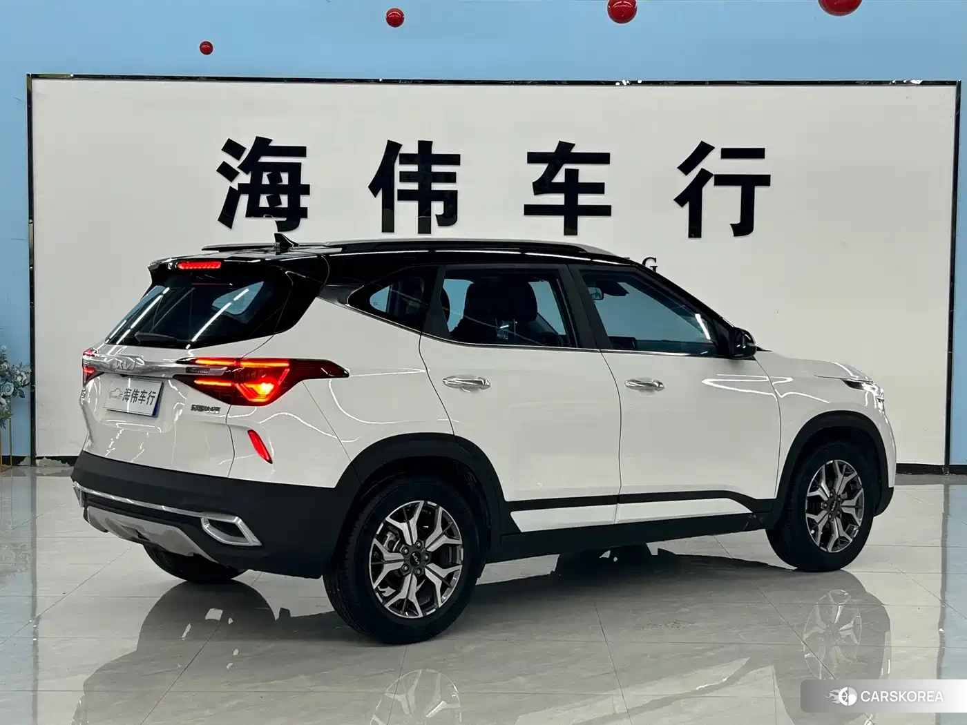 Kia KX3 2022 Белый из Китая, фото 3