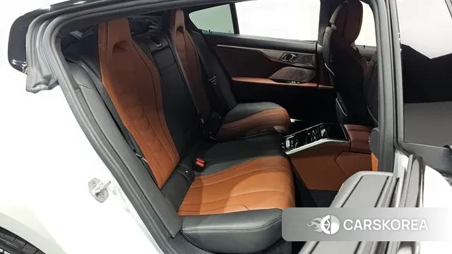 BMW 8 Series (G15) 2023 Белый из Кореи, фото 3