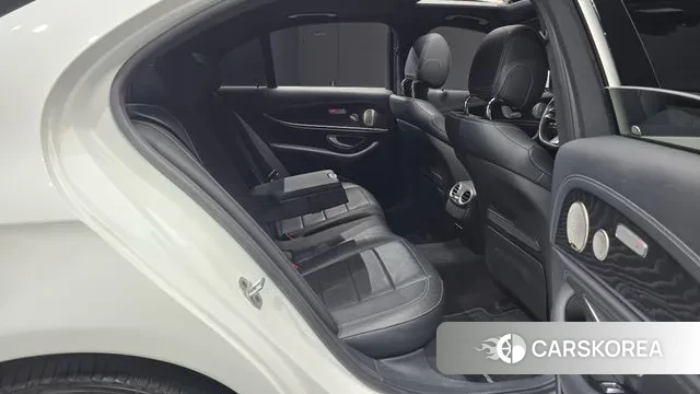 Mercedes-Benz E-Class W213 2022 Белый из Кореи, фото 3