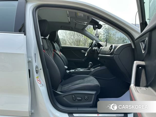 Audi Q2L 2024 Белый из Китая, фото 3