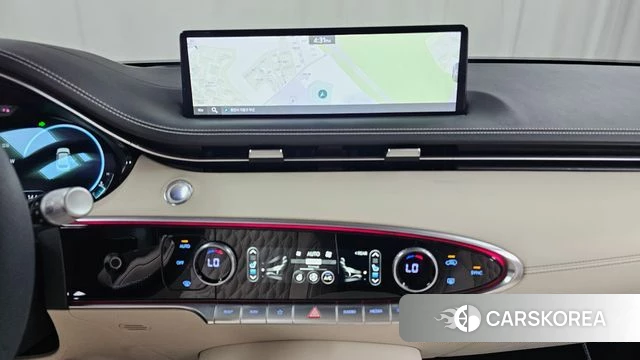 Genesis GV70 2023 Белый из Кореи, фото 3