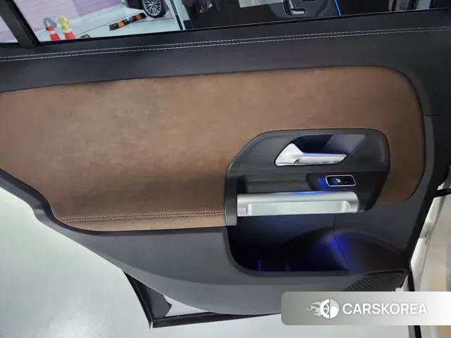 Mercedes-Benz GLB-Class X247 2025 Белый из Кореи, фото 3