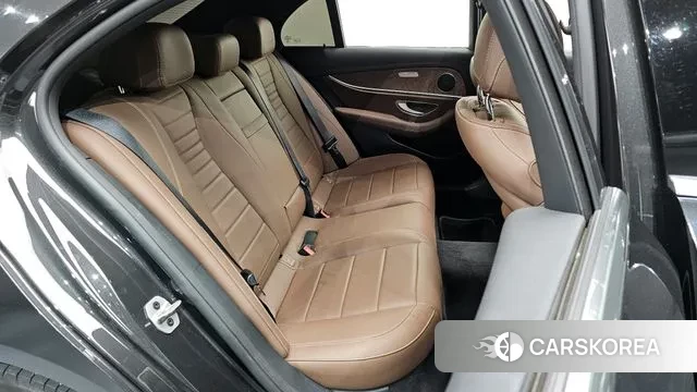 Mercedes-Benz E-Class W213 2021 Серый из Кореи, фото 3