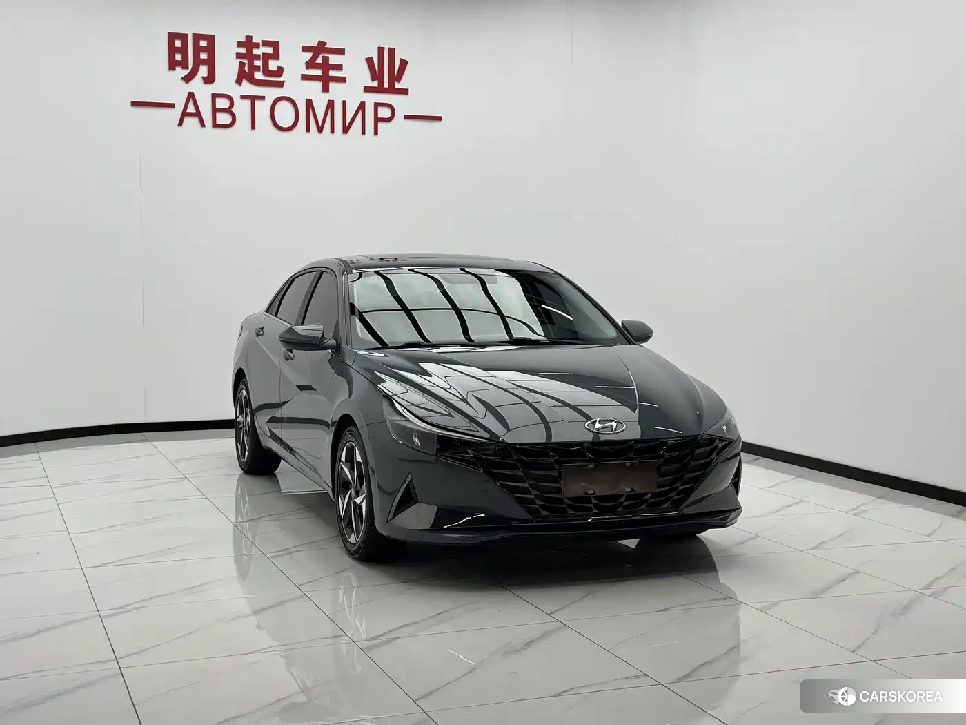 Hyundai Elantra 2023 Silver/gray из Китая, фото 3
