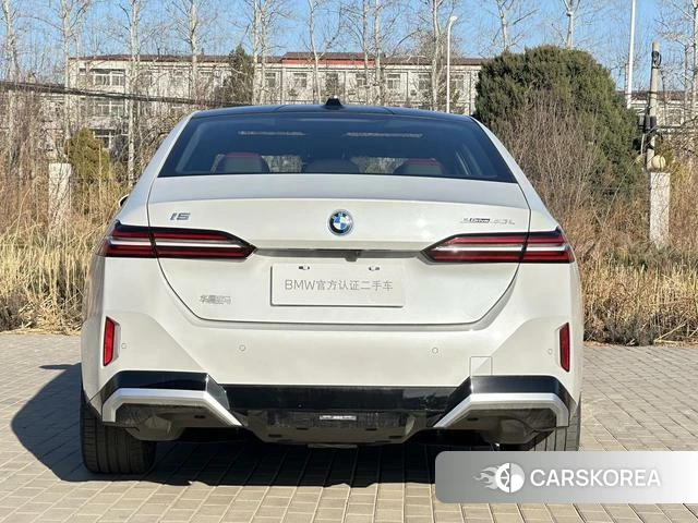 BMW i5 2025 Белый из Китая, фото 3