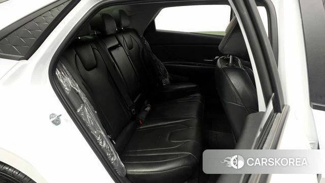 Hyundai The New Avante (CN7) 2024 Белый из Кореи, фото 3