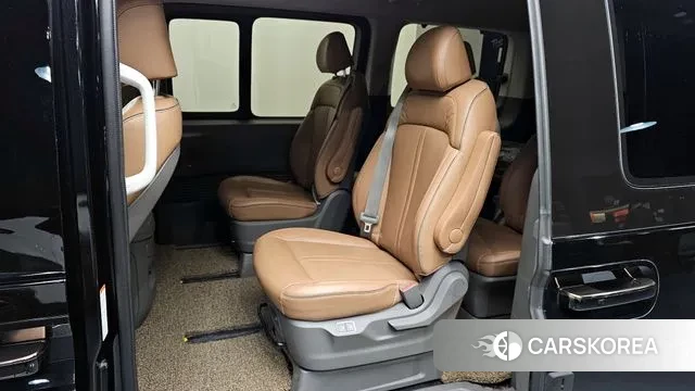 Hyundai Staria 2021 Черный из Кореи, фото 3