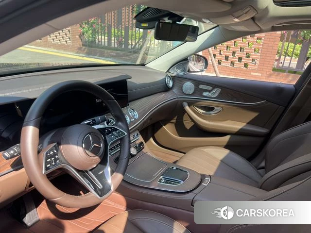 Mercedes-Benz E-class 2024 Черный из Китая, фото 3
