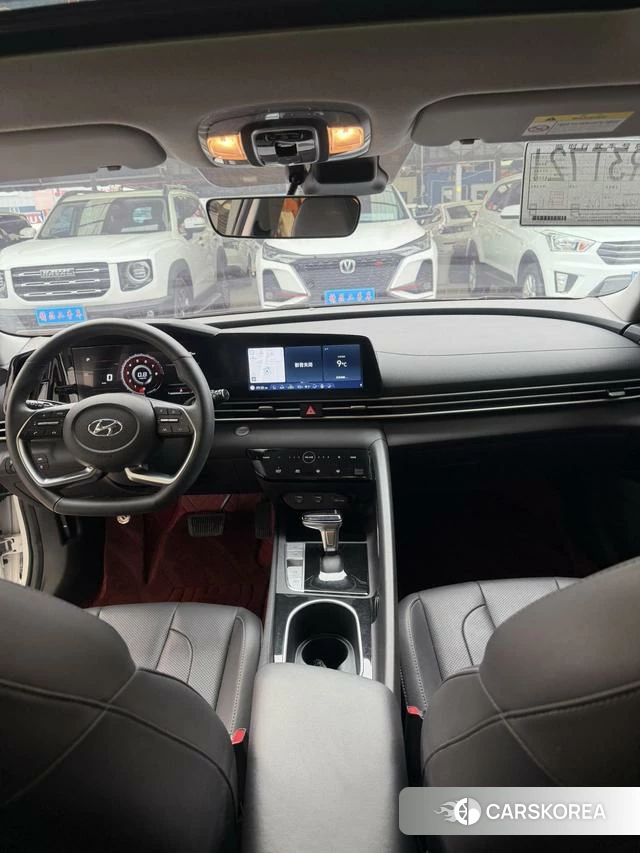 Hyundai Elantra 2022 Белый из Китая, фото 3