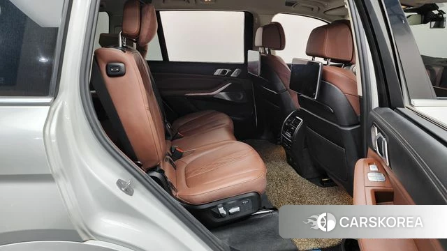 BMW X7 (G07) 2022 Белый из Кореи, фото 3