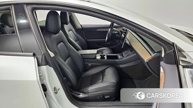 Tesla Model 3 2022 Белый из Кореи, фото 3