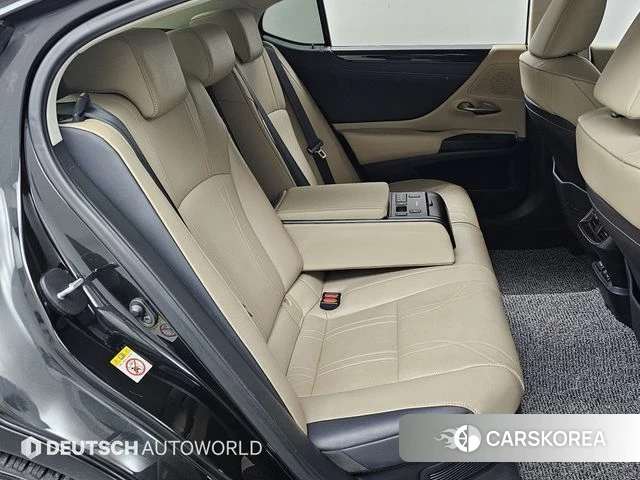 Lexus ES300h 7th generation 2019 Черный из Кореи, фото 3