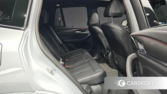 BMW X3 (G01) 2023 Серебристо-серый из Кореи, фото 3
