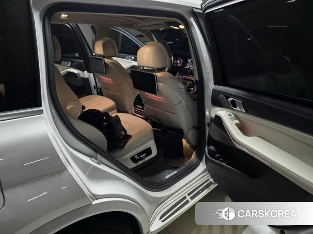 BMW X7 (G07) 2021 Белый из Кореи, фото 3