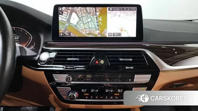 BMW 5 Series (G30) 2021 Черный из Кореи, фото 3