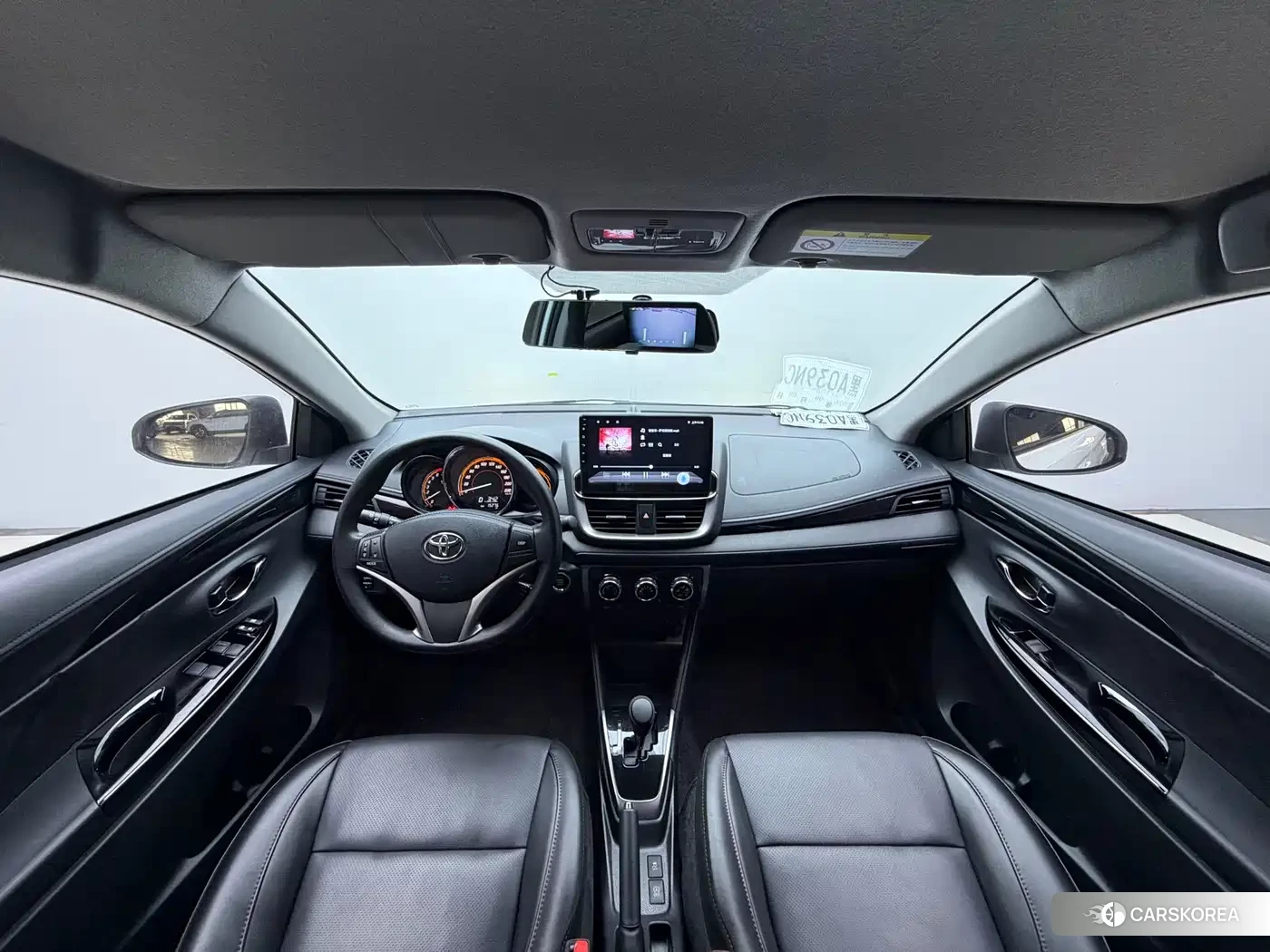 Toyota Yaris L 2022 Белый из Китая, фото 3