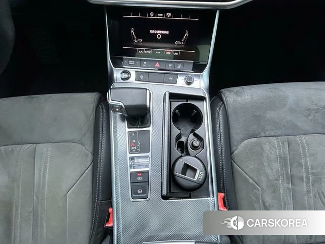 Audi A6L 2021 Черный из Китая, фото 3