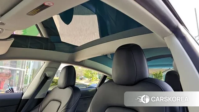 Tesla Model 3 2022 Белый из Кореи, фото 3