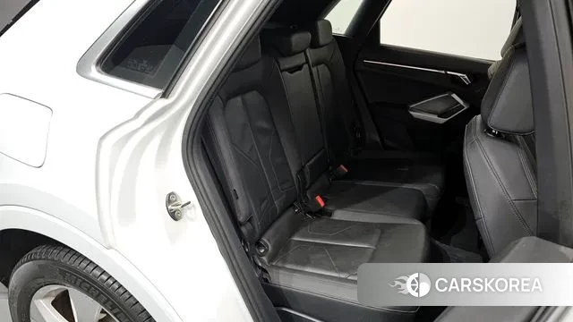 Audi Q3 (F3) 2020 Белый из Кореи, фото 3