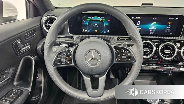 Mercedes-Benz A-Class W177 2020 Белый из Кореи, фото 3