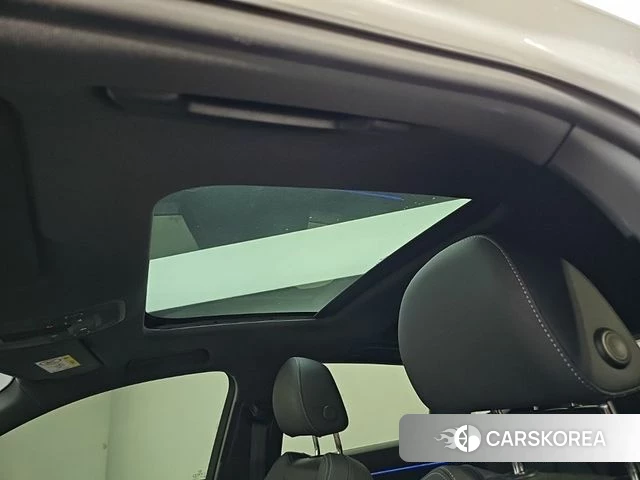Audi Q3 (F3) 2023 Белый из Кореи, фото 3