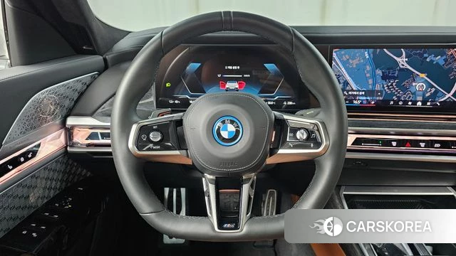 BMW i7 (G70) 2023 Белый из Кореи, фото 3