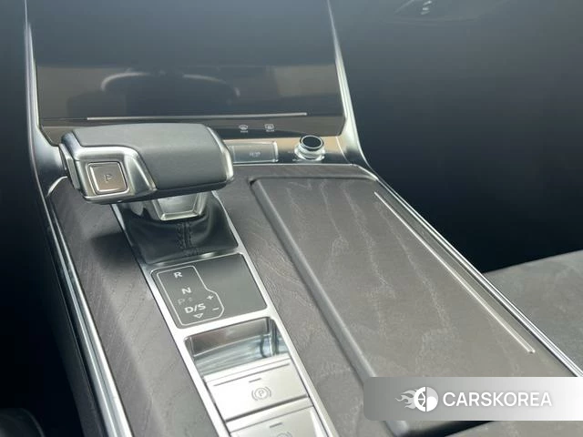 Audi A6L 2023 Черный из Китая, фото 3