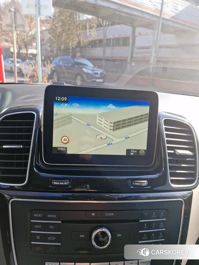 Mercedes-Benz GLE - Class W166 2018 Белый из Кореи, фото 3