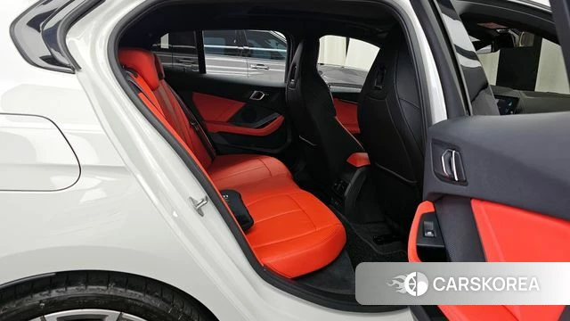 BMW 1 Series (F40) 2024 Белый из Кореи, фото 3
