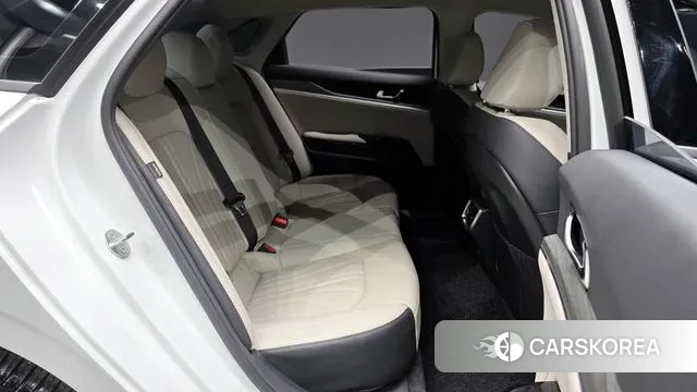 Kia The New K5 3rd generation 2024 Белый из Кореи, фото 3