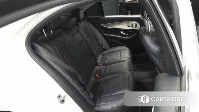 Mercedes-Benz E-Class W213 2020 Белый из Кореи, фото 3