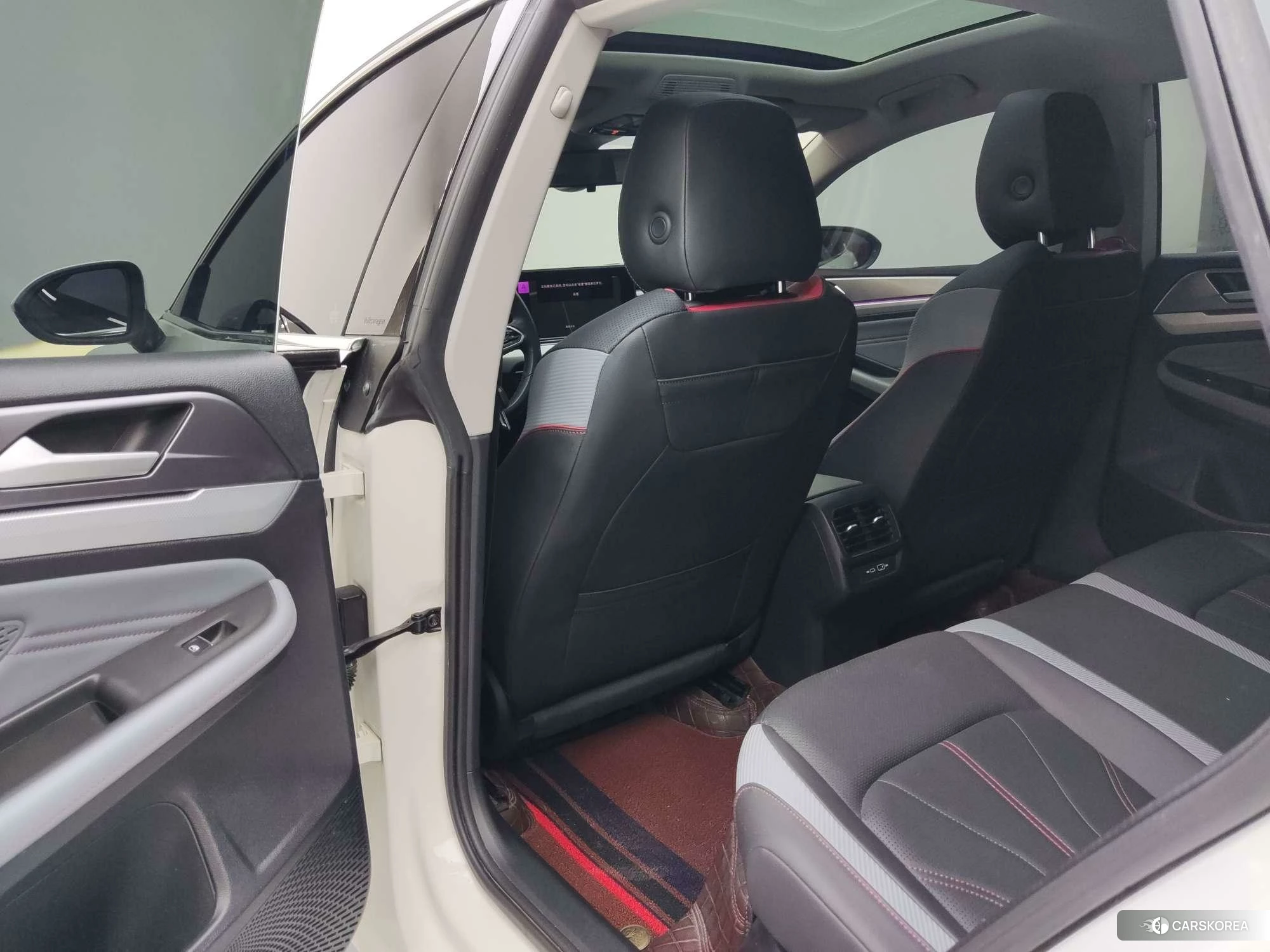 Volkswagen Lingdu 2023 Белый из Китая, фото 3