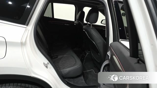 BMW X1 (F48) 2021 Белый из Кореи, фото 3