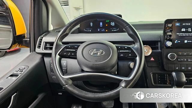 Hyundai Staria 2022 Желтый из Кореи, фото 3