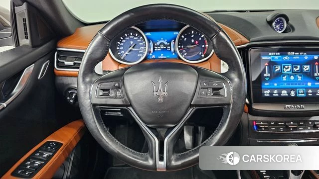 Maserati Ghibli 2018 Коричневый из Кореи, фото 3