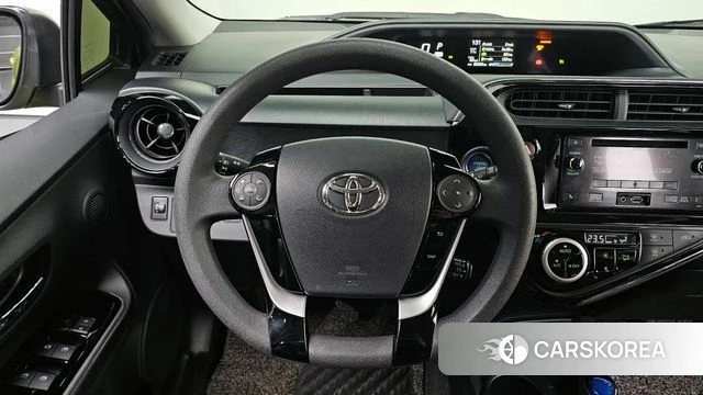 Toyota Prius C 2018 Светло-зеленый из Кореи, фото 3