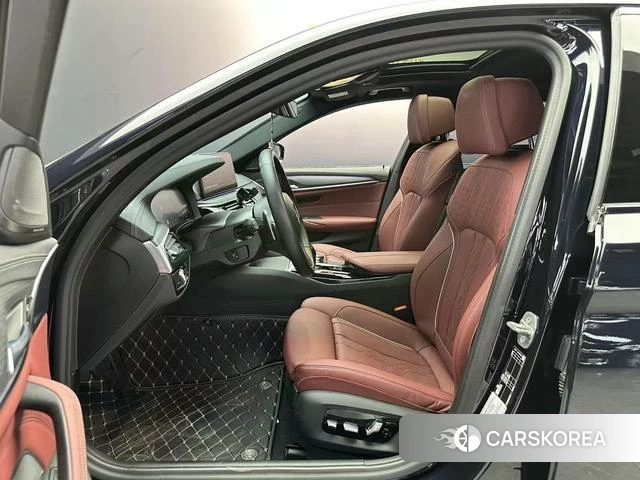 BMW 5 series 2022 Черный из Китая, фото 3