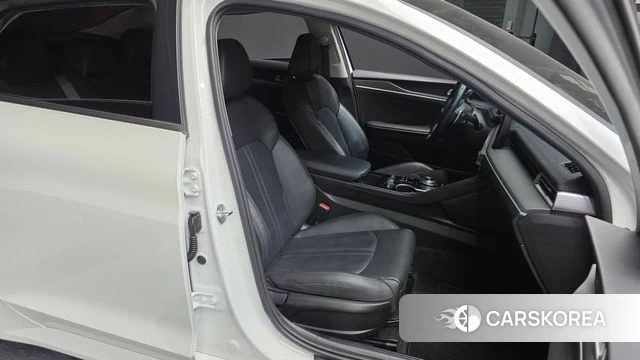 Kia K5 3rd generation 2020 Белый из Кореи, фото 3